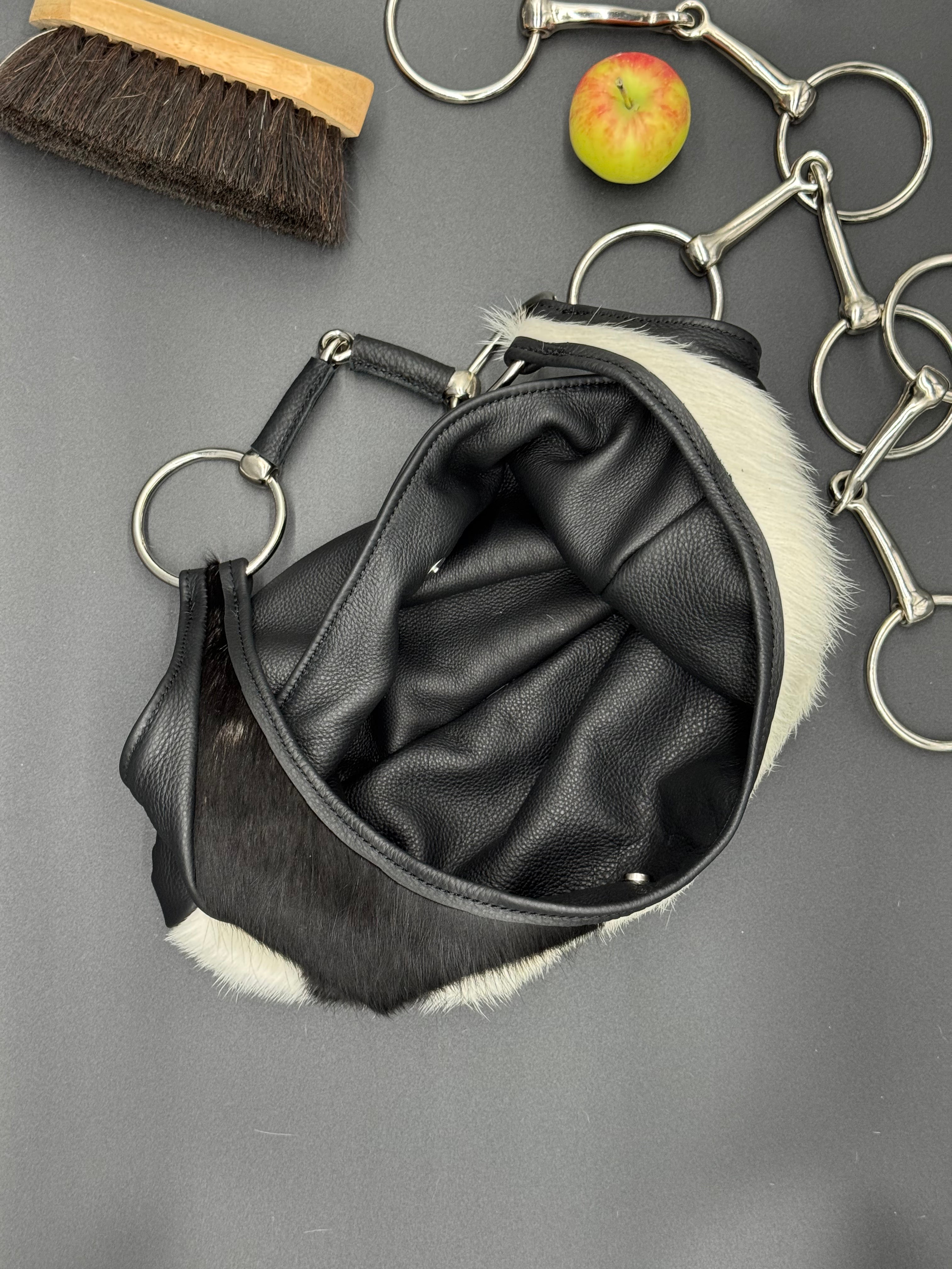 B&W Hobo Bit Bag